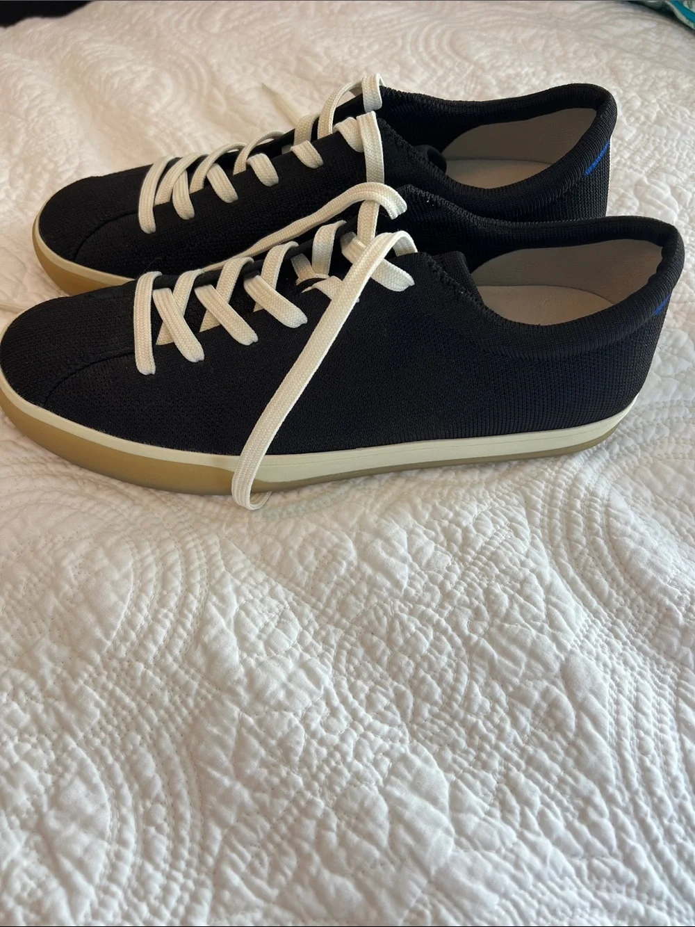 Women’s Rothy’s Low-Top Sneakers, Black Knit, Size 10.5, NEW